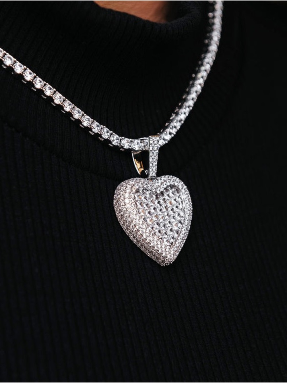 GLD 14kt White Gold Plated Diamond Baguette Heart Pendant - NWT - Picture 2 of 6